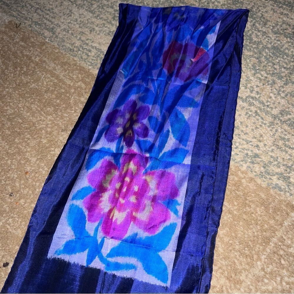 Scarf   - Picture 4 of 6
